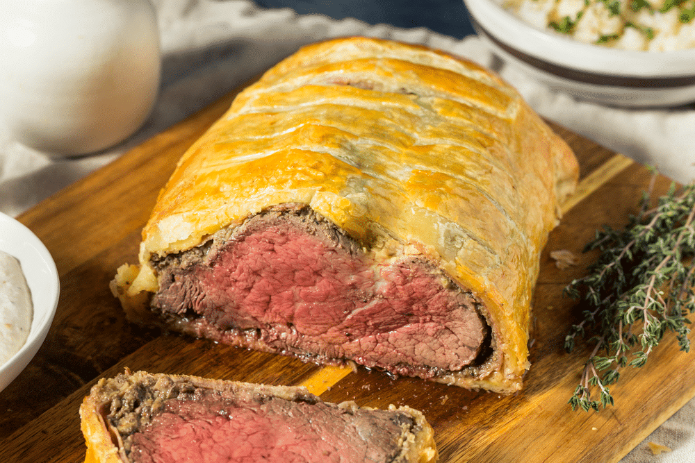 Beef Wellington With Mushroom Spinach & black Pepper sauce ~1.2 kg for 5-6 persons Ooh la la ! Chef Julien - Frozen