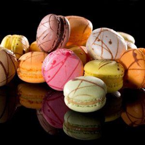 La Rose Noire Assorted Macarons 72 pcs / Box - Frozen