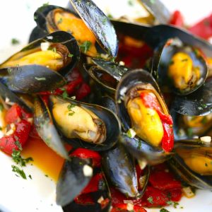 France Live Moules de Bouchot - Mussels 1 kg Tray price per kg sold by 4 kg - PRE ORDER